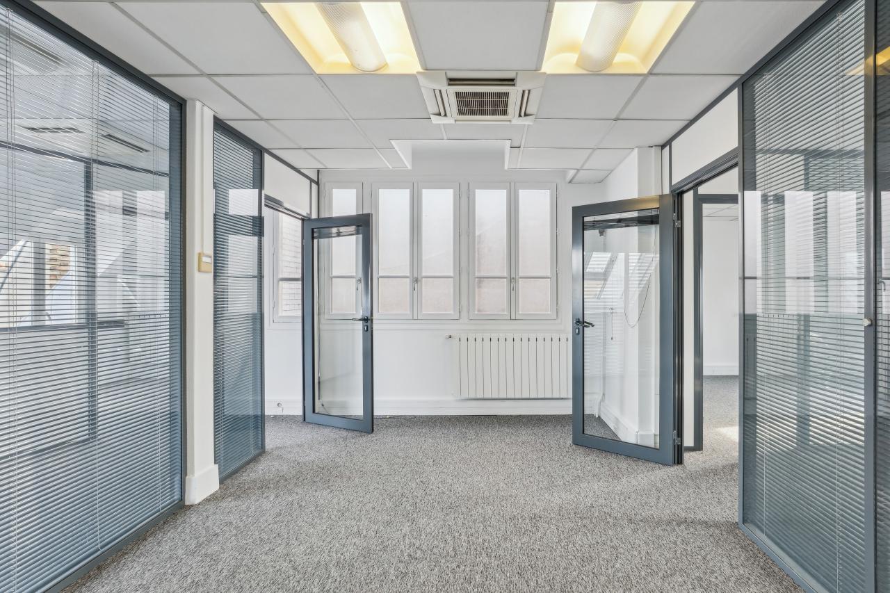 Bureau Paris 247m² Location bureau Paris OLBUR2310326 3